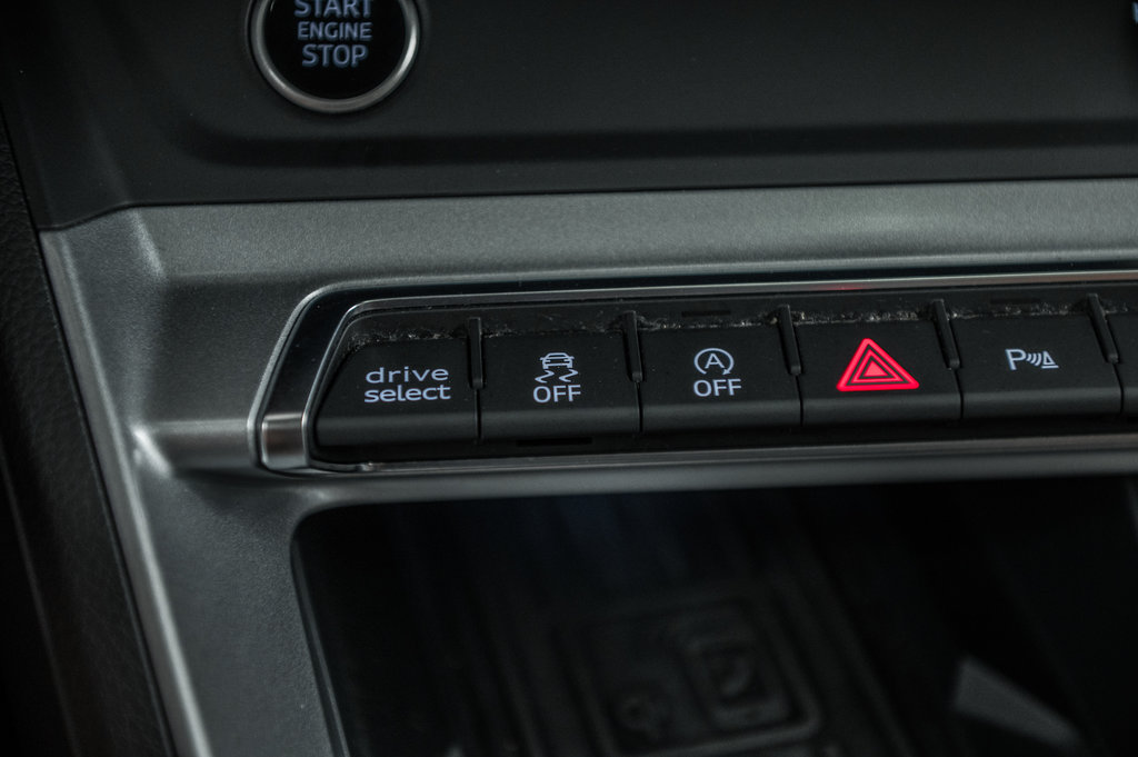 2021 Audi Q3 PROGRESSIV 45 TFSI QUATTRO PHONE BOX in Laval, Quebec - 26 - w1024h768px