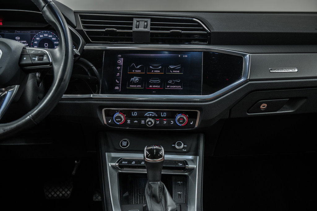 2021 Audi Q3 PROGRESSIV 45 TFSI QUATTRO PHONE BOX in Laval, Quebec - 30 - w1024h768px