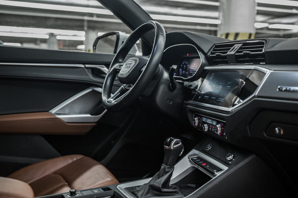 2021 Audi Q3 PROGRESSIV 45 TFSI QUATTRO PHONE BOX in Laval, Quebec - 31 - w1024h768px