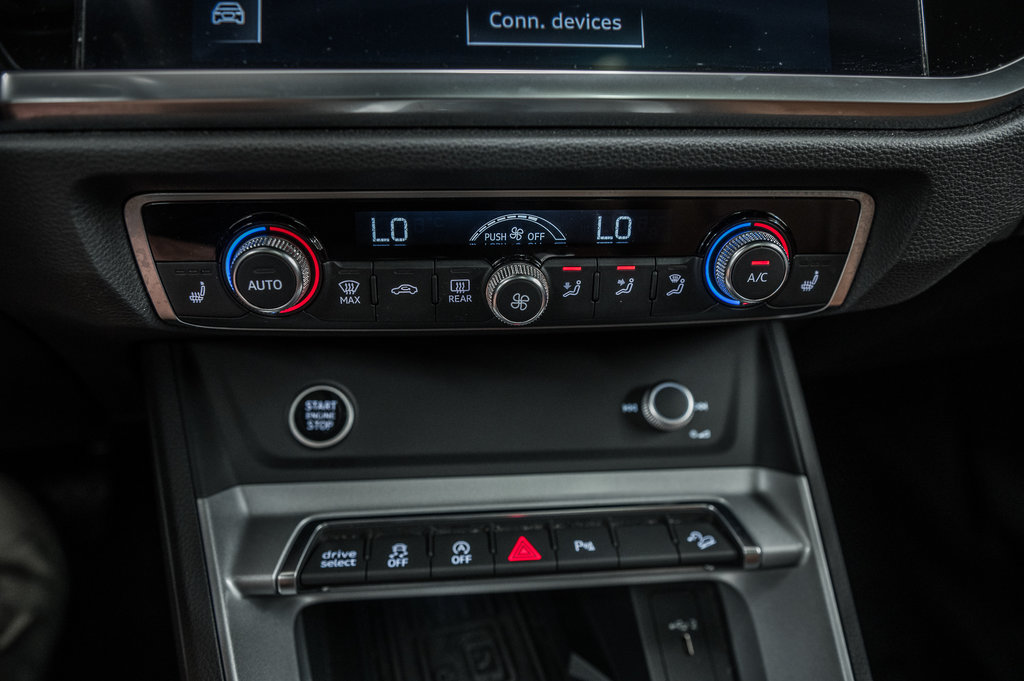 2021 Audi Q3 PROGRESSIV 45 TFSI QUATTRO PHONE BOX in Laval, Quebec - 22 - w1024h768px