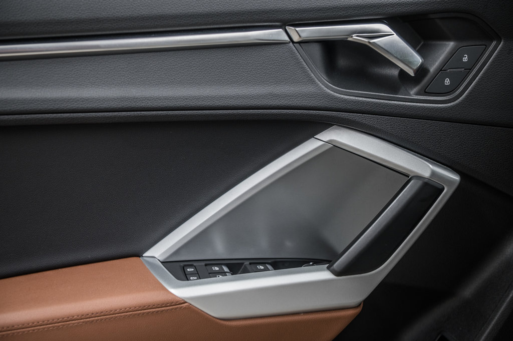 2021 Audi Q3 PROGRESSIV 45 TFSI QUATTRO PHONE BOX in Laval, Quebec - 14 - w1024h768px