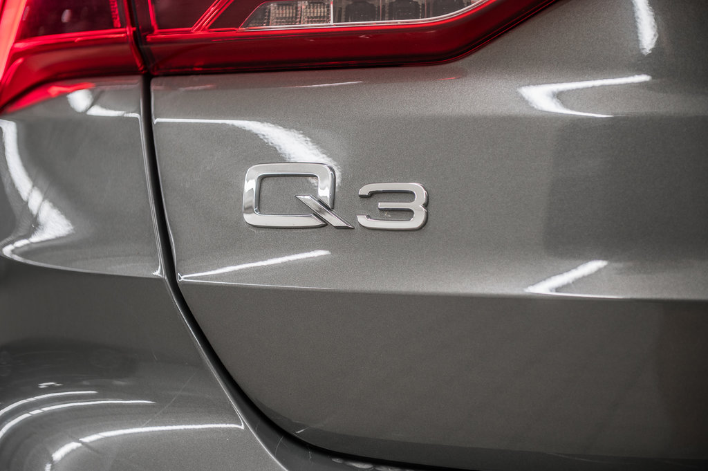Audi Q3 PROGRESSIV S-LINE BLACK OPTIC 20 PCS 2021 à Laval, Québec - 10 - w1024h768px
