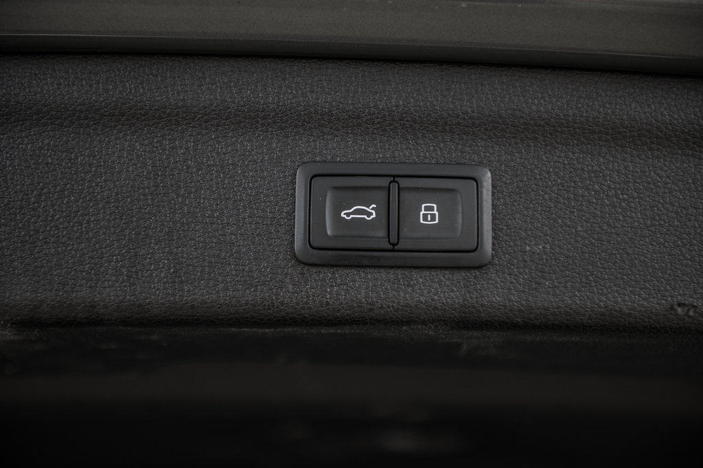 Audi Q3 PROGRESSIV S-LINE BLACK OPTIC 20 PCS 2021 à Laval, Québec - 13 - w1024h768px