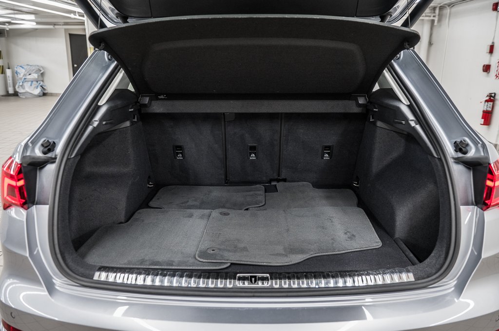 2021 Audi Q3 PROGRESSIV QUATTRO 19 PCS in Laval, Quebec - 11 - w1024h768px