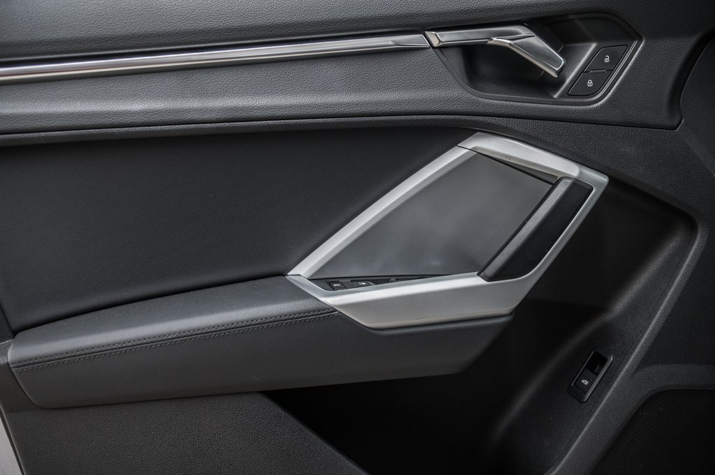 2021 Audi Q3 PROGRESSIV QUATTRO 19 PCS in Laval, Quebec - 13 - w1024h768px