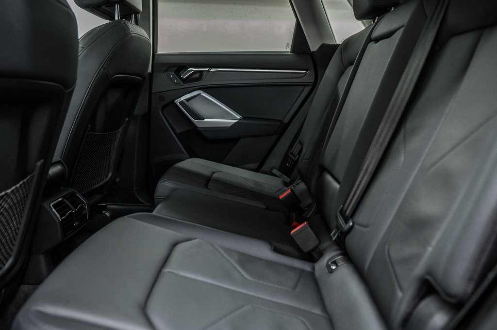 2021 Audi Q3 PROGRESSIV QUATTRO 19 PCS in Laval, Quebec - 26 - w1024h768px
