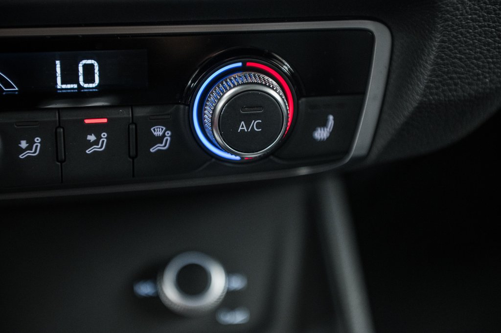 2021 Audi Q3 PROGRESSIV QUATTRO 19 PCS in Laval, Quebec - 23 - w1024h768px