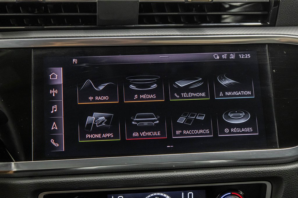 Audi Q3 TECHNIK QUATTRO 19 PCS 2021 à Laval, Québec - 23 - w1024h768px