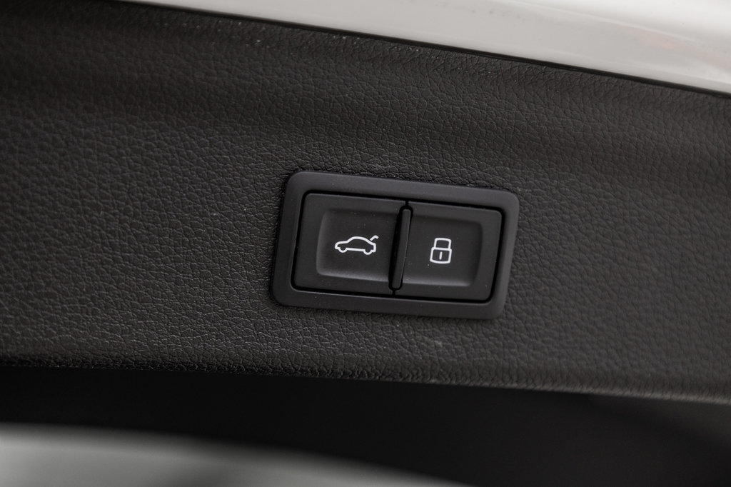 2022 Audi Q3 KOMFORT QUATTRO CANADA EDITION in Laval, Quebec - 12 - w1024h768px