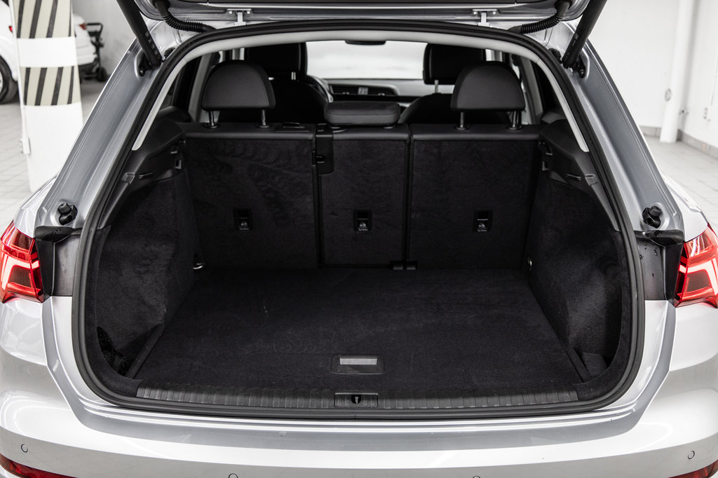 2022 Audi Q3 QUATTRO 45 TFSI KOMFORT in Laval, Quebec - 11 - w1024h768px