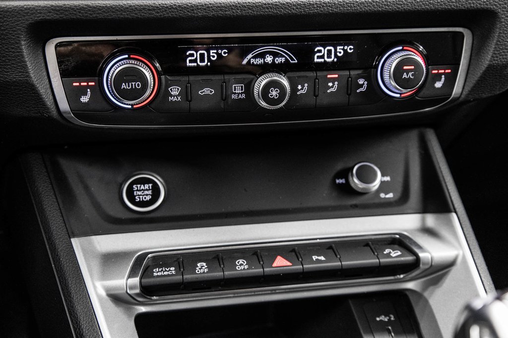 2022 Audi Q3 KOMFORT QUATTRO 45 TFSI in Laval, Quebec - 26 - w1024h768px