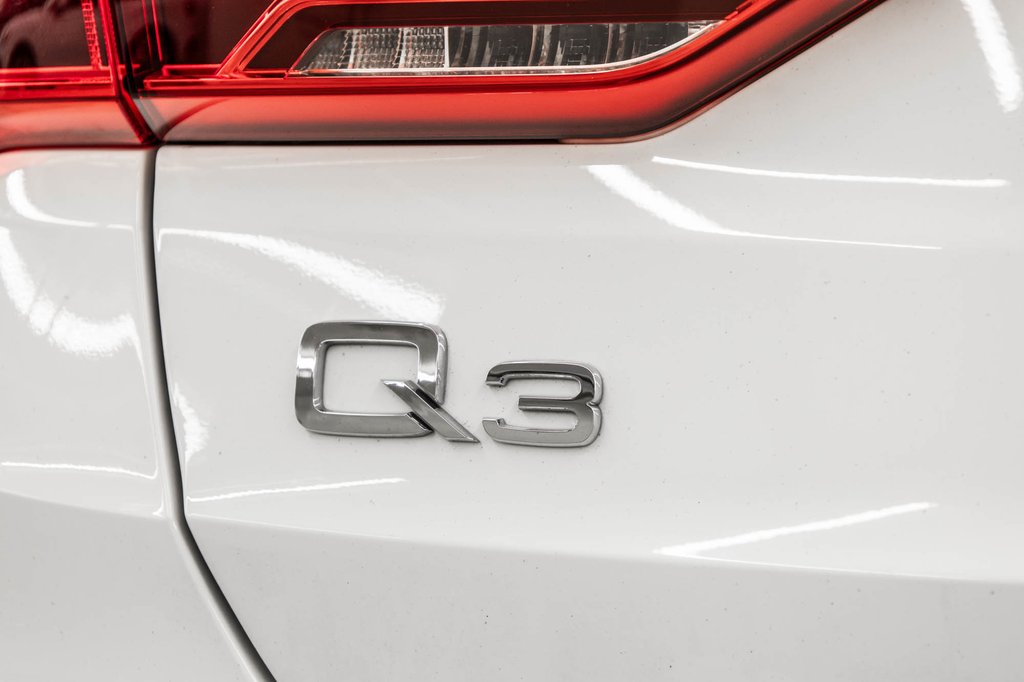 2022 Audi Q3 KOMFORT QUATTRO 45 TFSI in Laval, Quebec - 9 - w1024h768px