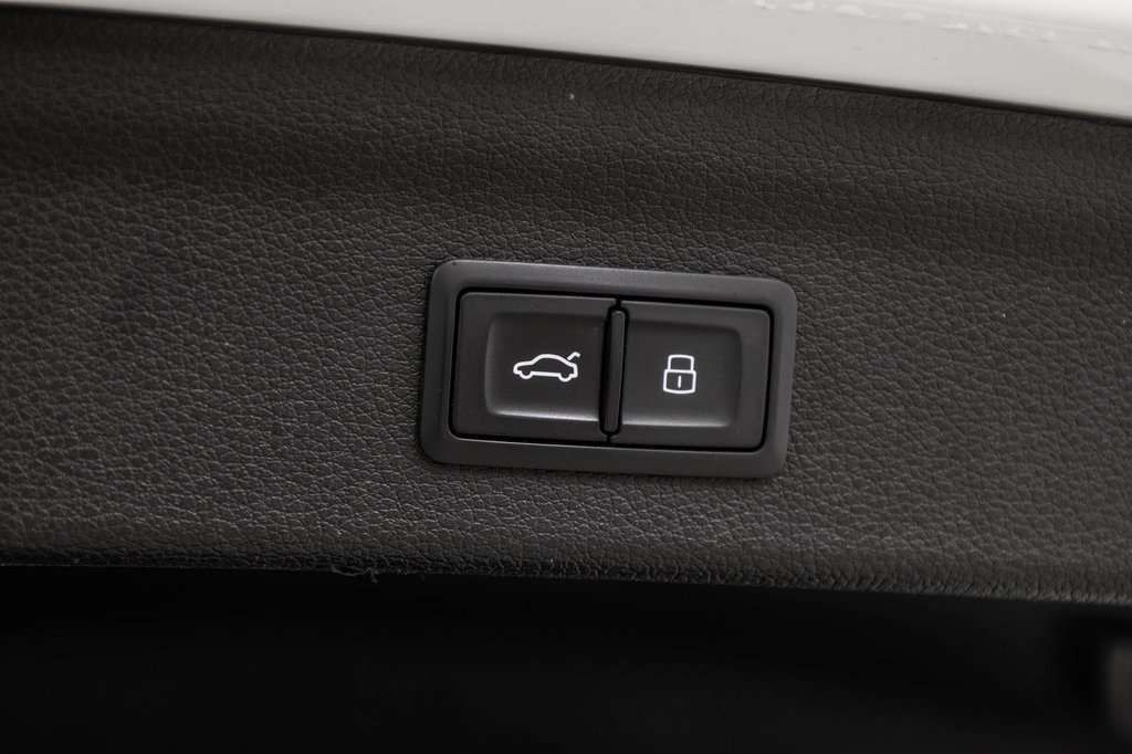 2022 Audi Q3 KOMFORT QUATTRO 45 TFSI in Laval, Quebec - 12 - w1024h768px