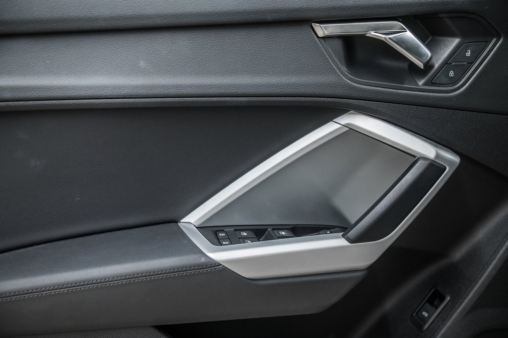 2022 Audi Q3 45TFSI KOMFORT in Laval, Quebec - 13 - w1024h768px