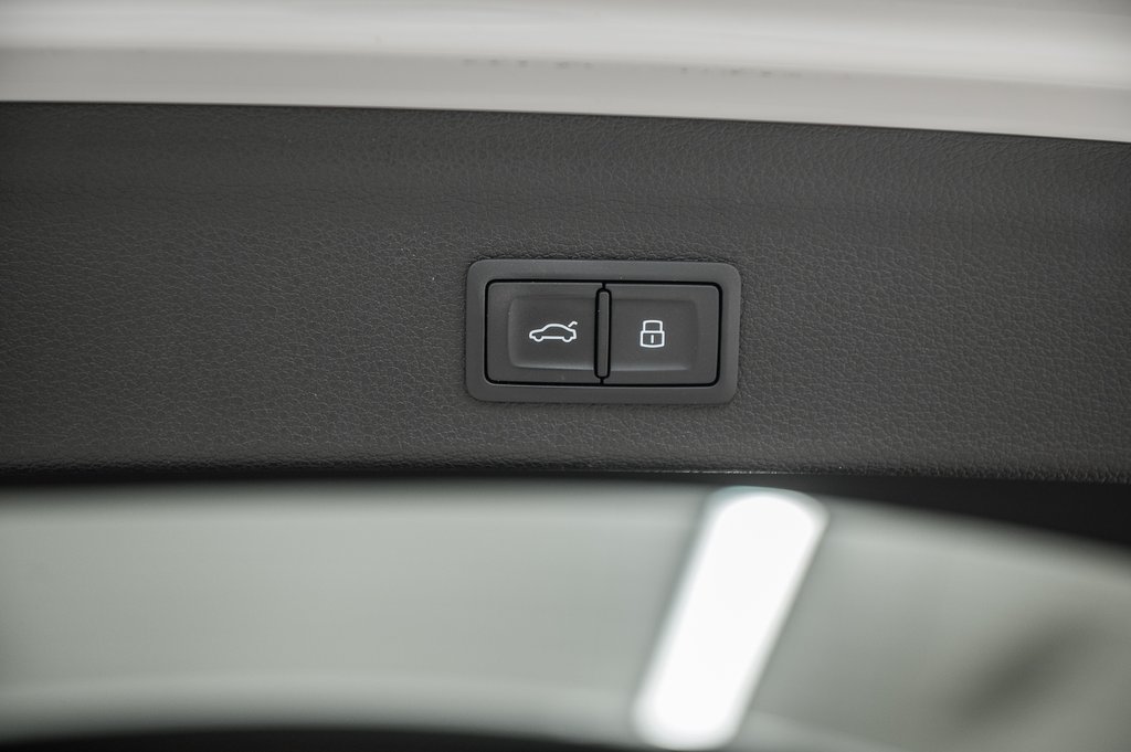 2022 Audi Q3 45TFSI KOMFORT in Laval, Quebec - 12 - w1024h768px