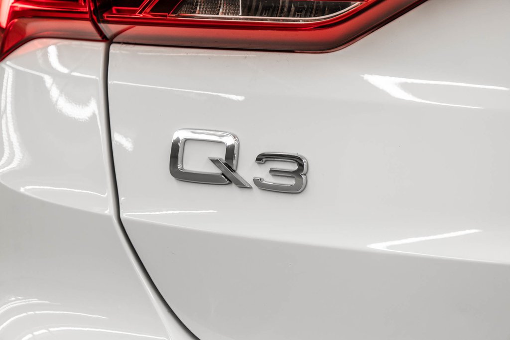 2022 Audi Q3 KOMFORT QUATTRO 45 TFSI in Laval, Quebec - 9 - w1024h768px