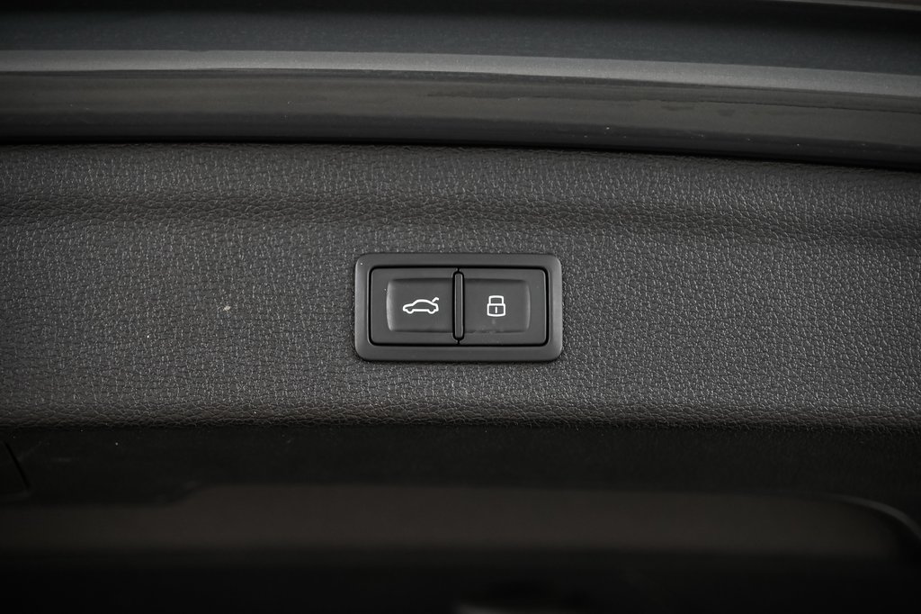 2022 Audi Q3 KOMFORT QUATTRO TECH PKG in Laval, Quebec - 9 - w1024h768px