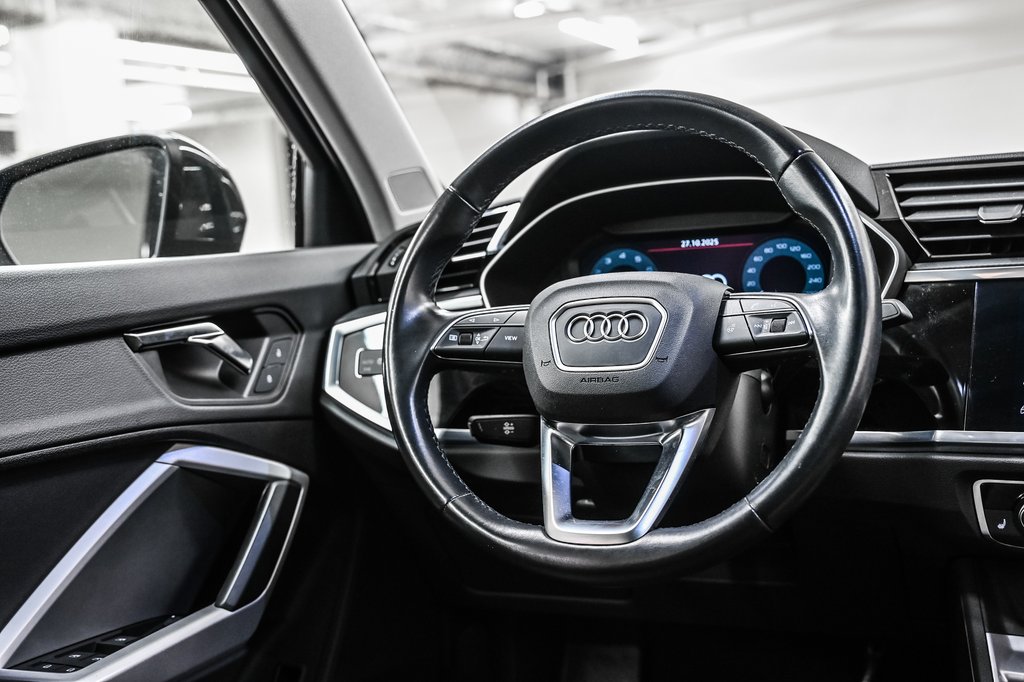 2022 Audi Q3 KOMFORT QUATTRO TECH PKG in Laval, Quebec - 21 - w1024h768px