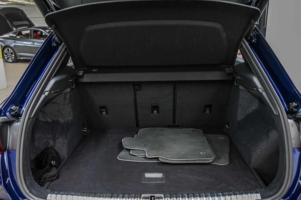2022 Audi Q3 PROGRESSIV S-LINE BLACK PKG in Laval, Quebec - 8 - w1024h768px