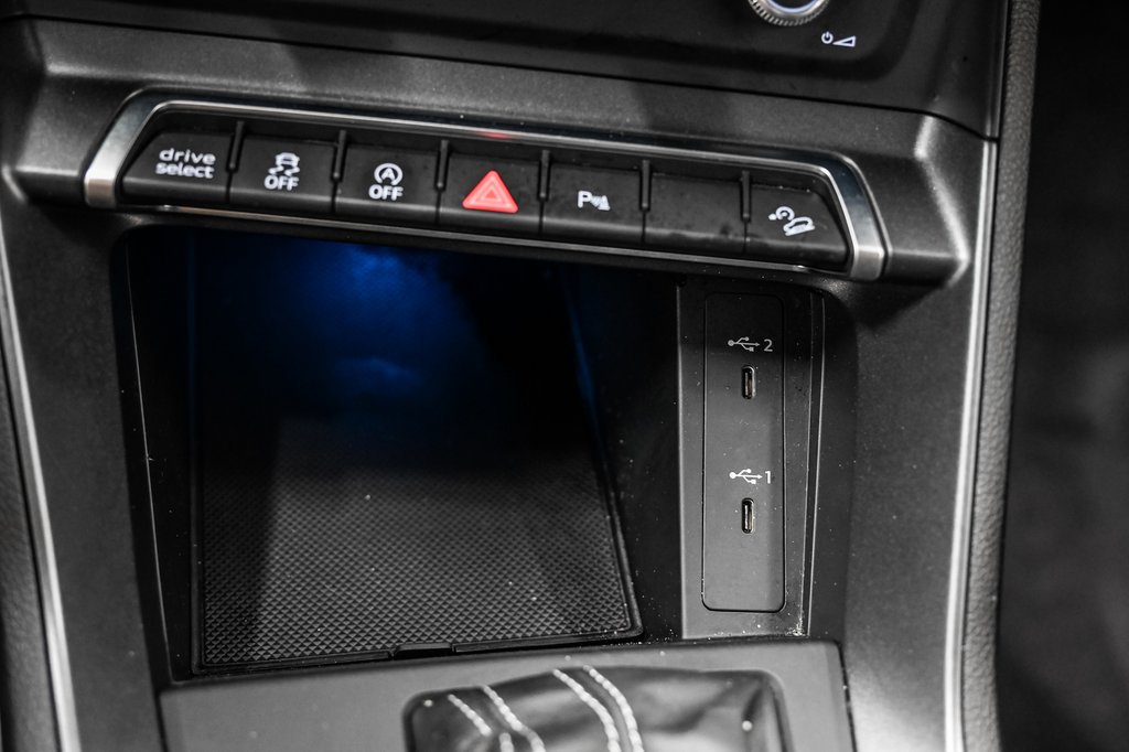 2022 Audi Q3 PROGRESSIV S-LINE BLACK PKG in Laval, Quebec - 17 - w1024h768px