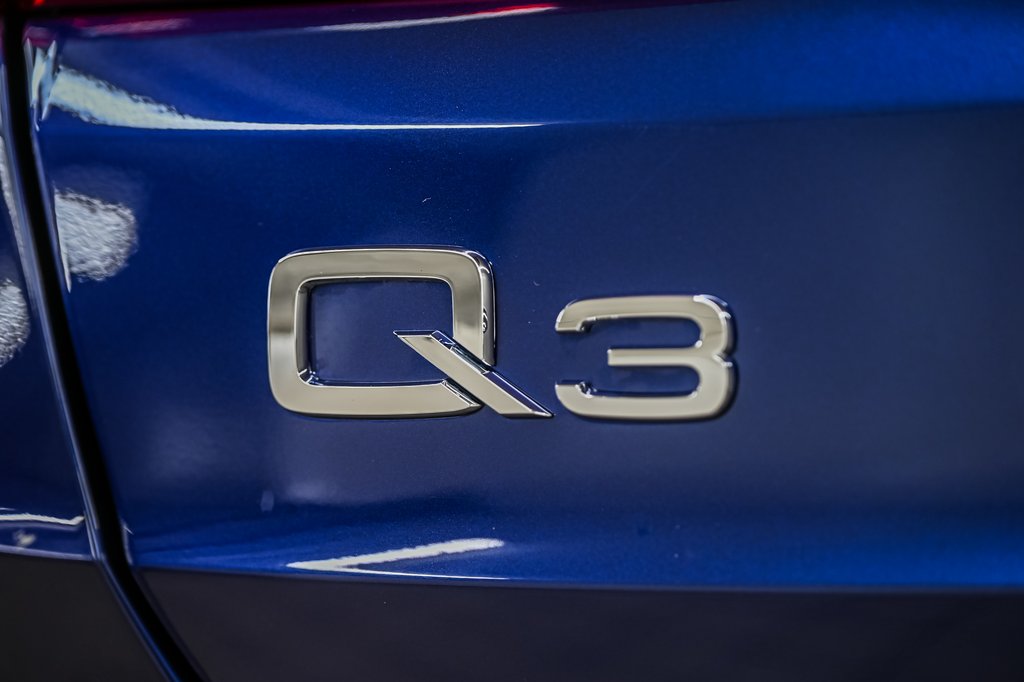 2022 Audi Q3 PROGRESSIV S-LINE BLACK PKG in Laval, Quebec - 7 - w1024h768px