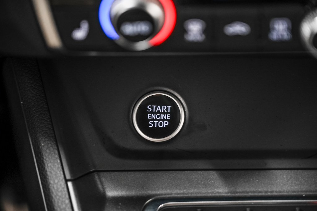 2022 Audi Q3 PROGRESSIV S-LINE BLACK PKG in Laval, Quebec - 14 - w1024h768px