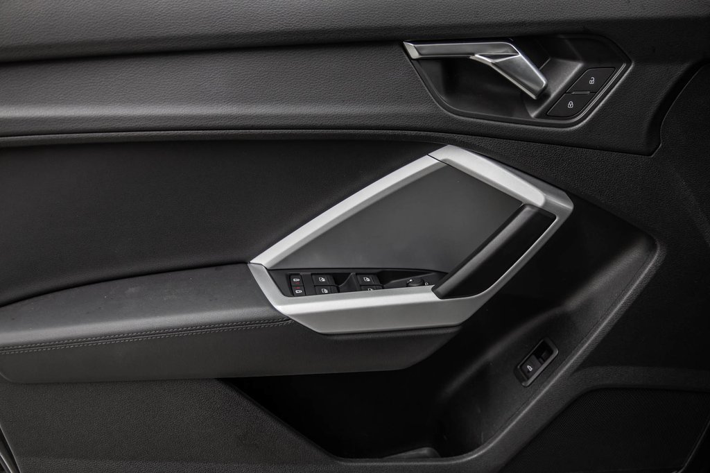 2022 Audi Q3 40TFSI KOMFORT in Laval, Quebec - 13 - w1024h768px