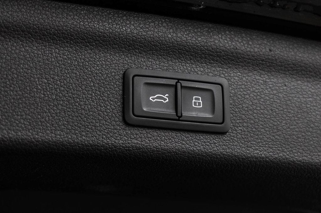 2022 Audi Q3 40TFSI KOMFORT in Laval, Quebec - 12 - w1024h768px