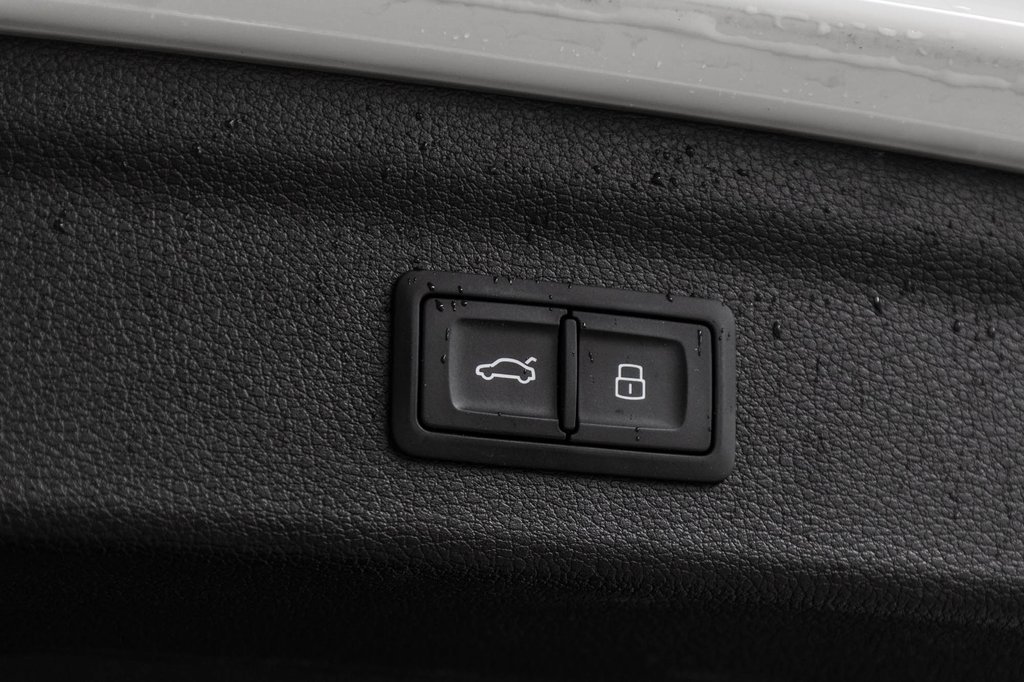 2022 Audi Q3 KOMFORT QUATTRO VORSPRUNG in Laval, Quebec - 12 - w1024h768px