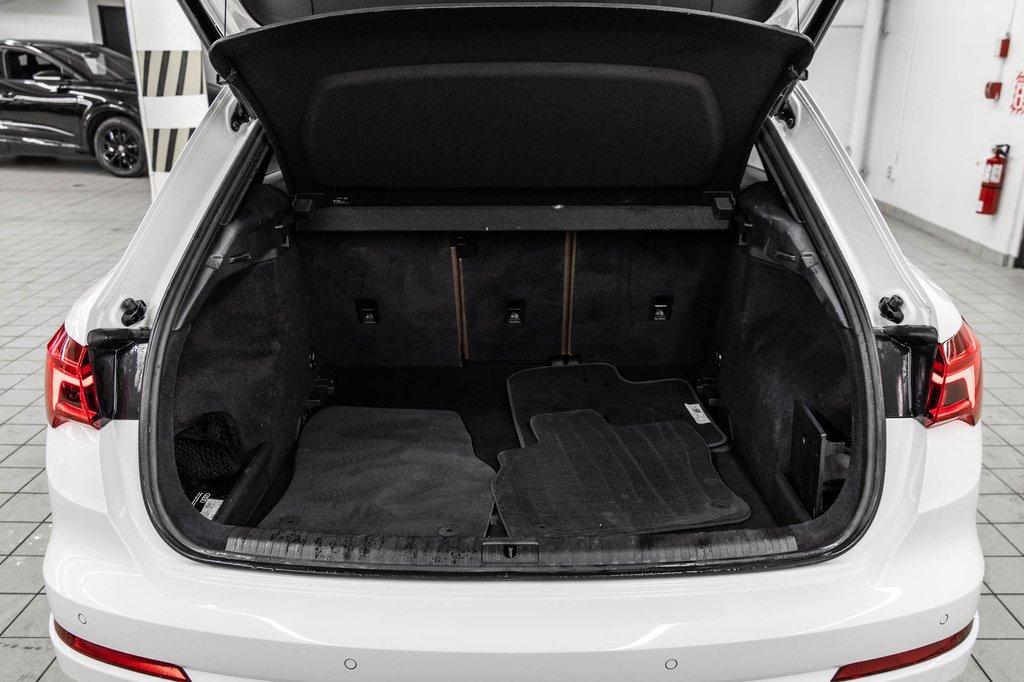 2022 Audi Q3 KOMFORT QUATTRO VORSPRUNG in Laval, Quebec - 11 - w1024h768px