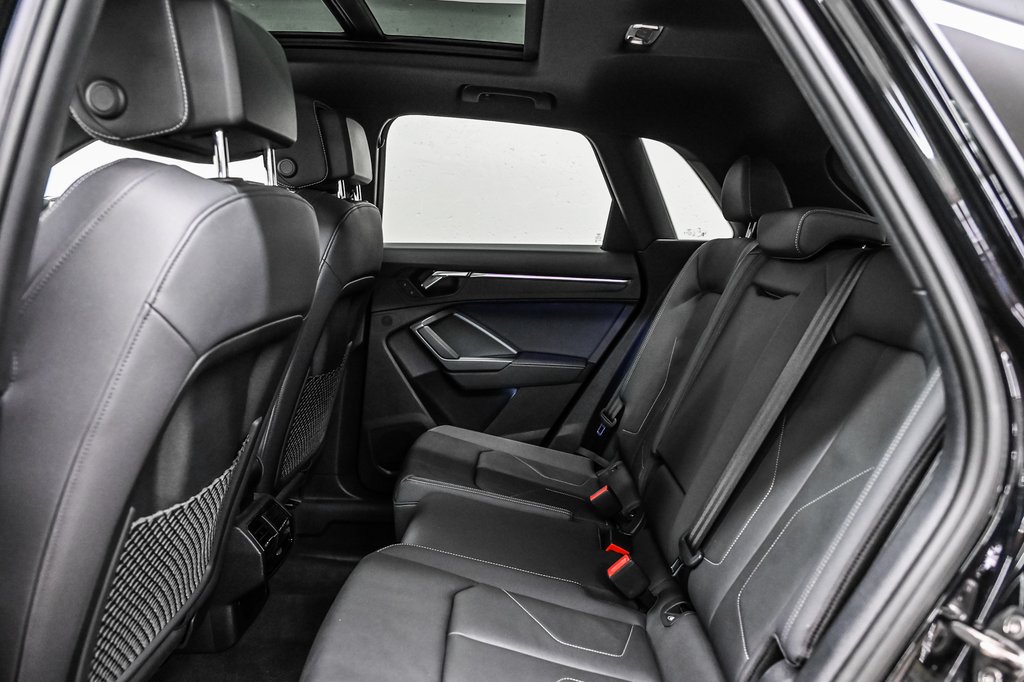 2022 Audi Q3 PROGRESSIV S-LINE BLACK OPTIC 20 PCS in Laval, Quebec - 19 - w1024h768px