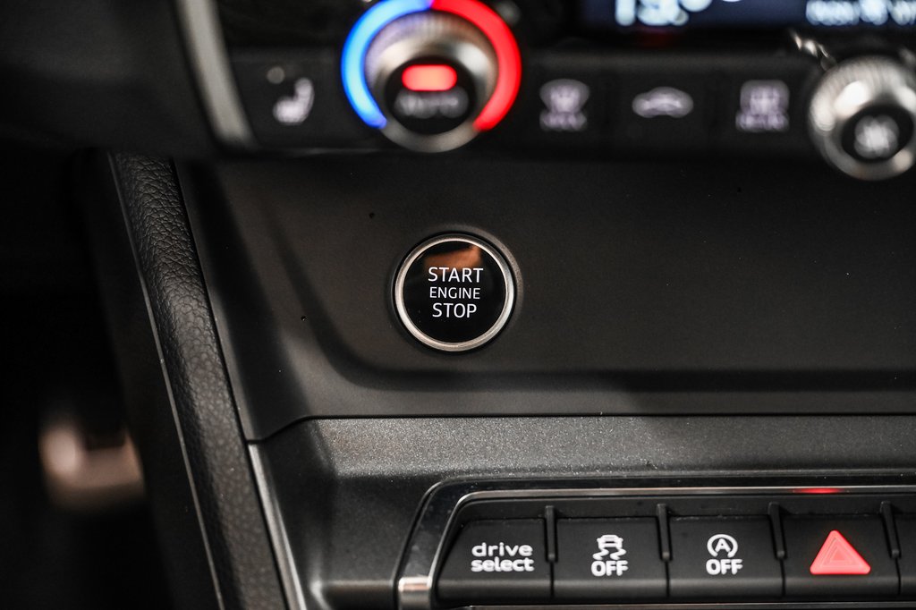 2022 Audi Q3 PROGRESSIV S-LINE BLACK OPTIC 20 PCS in Laval, Quebec - 15 - w1024h768px