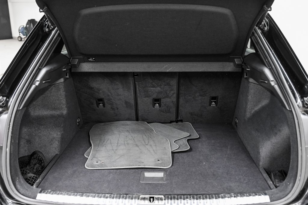 2022 Audi Q3 PROGRESSIV S-LINE BLACK OPTIC 20 PCS in Laval, Quebec - 8 - w1024h768px