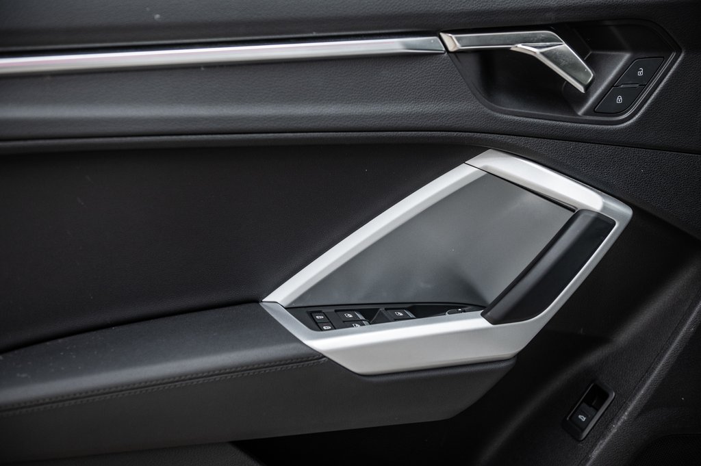 2022 Audi Q3 PROGRESSIV QUATTRO in Laval, Quebec - 13 - w1024h768px
