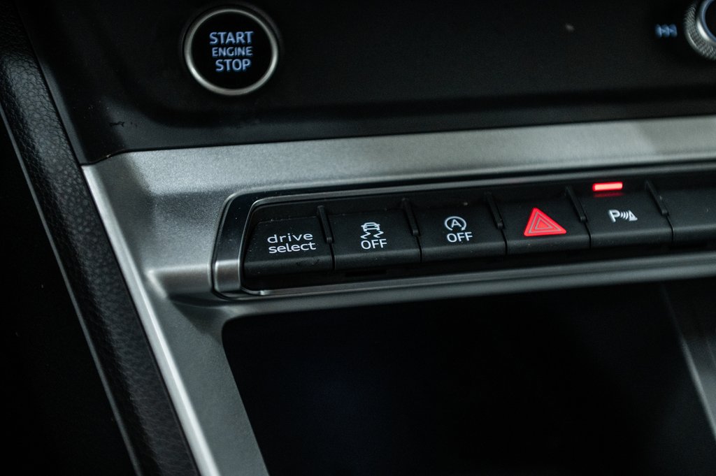 2022 Audi Q3 KOMFORT VORSPRUNG EDITION 19 PCS in Laval, Quebec - 25 - w1024h768px