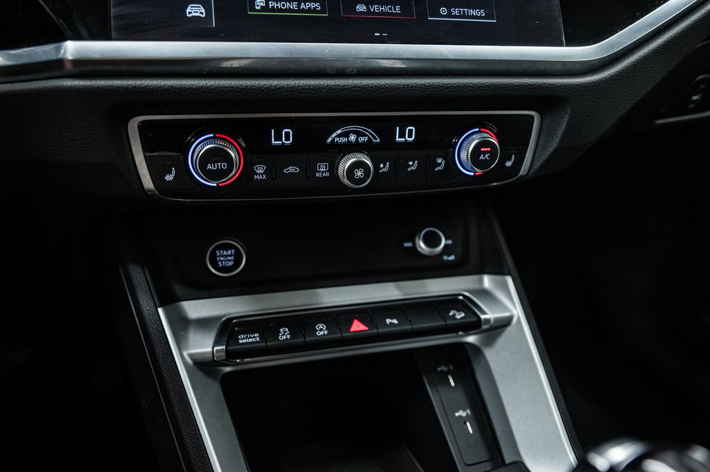 2022 Audi Q3 Komfort QUATTRO 45TFSI in Laval, Quebec - 21 - w1024h768px