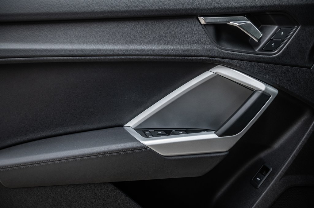 2022 Audi Q3 Komfort QUATTRO 45TFSI in Laval, Quebec - 13 - w1024h768px