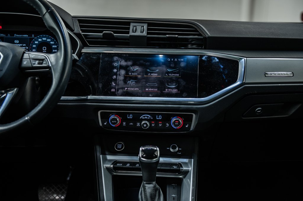 Audi Q3 Komfort 45 PANO CUIR CAMÉRA CANADA PACKAGE 2022 à Laval, Québec - 30 - w1024h768px