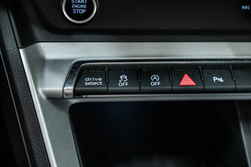 Audi Q3 Komfort 45 PANO CUIR CAMÉRA CANADA PACKAGE 2022 à Laval, Québec - 25 - w1024h768px