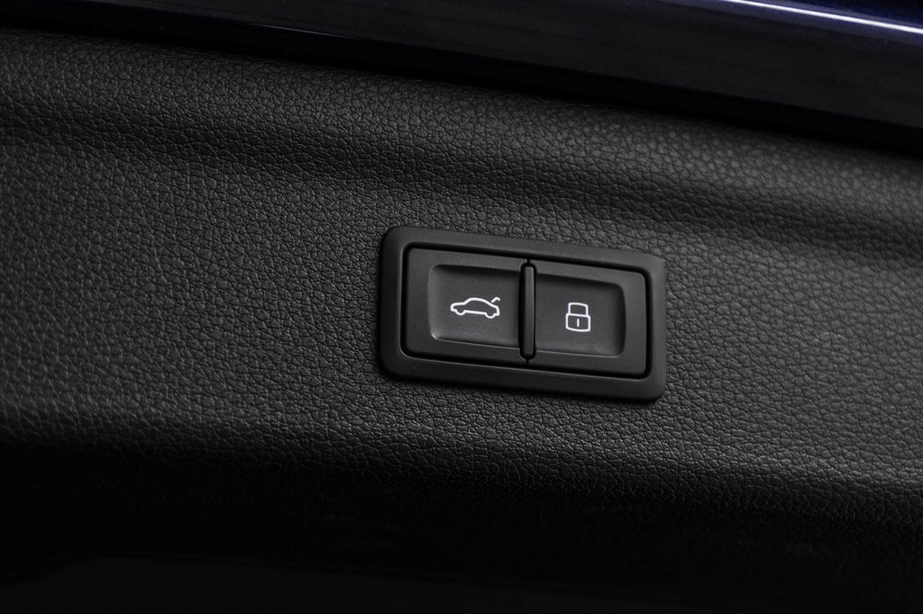 Audi Q3 Komfort 45 VORSPRUNG PANO CUIR CAMÉRA BAS KM!! 2022 à Laval, Québec - 12 - w1024h768px