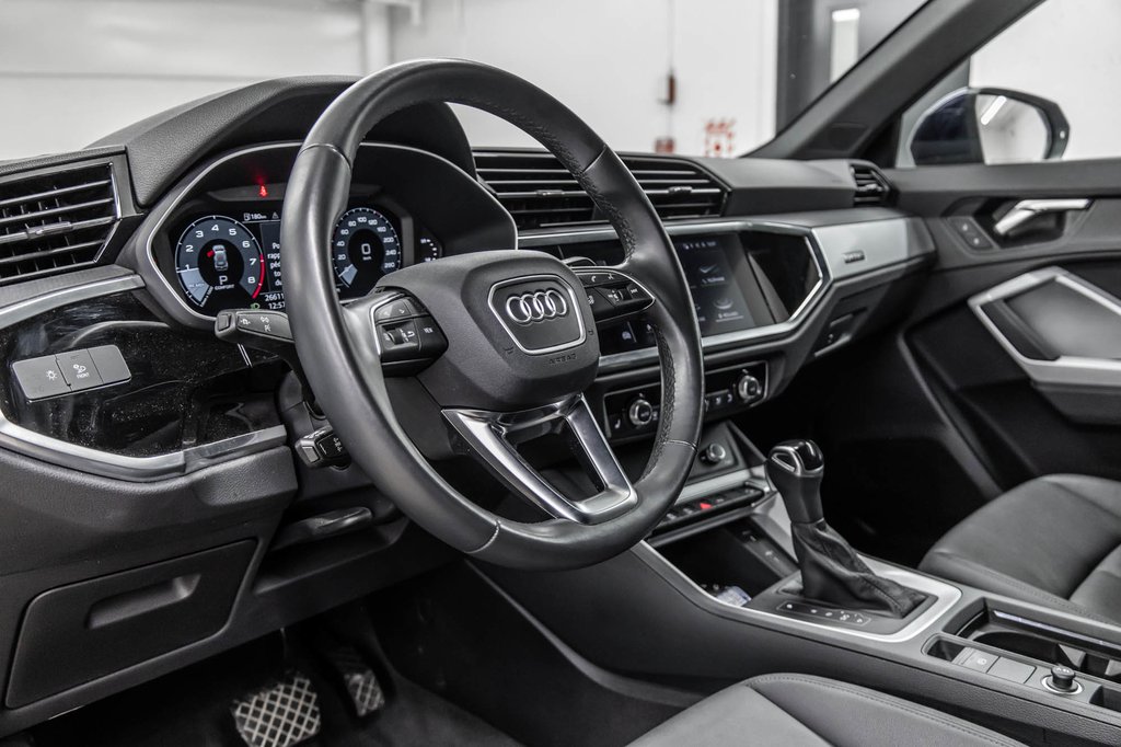 Audi Q3 Komfort 45 VORSPRUNG PANO CUIR CAMÉRA BAS KM!! 2022 à Laval, Québec - 16 - w1024h768px