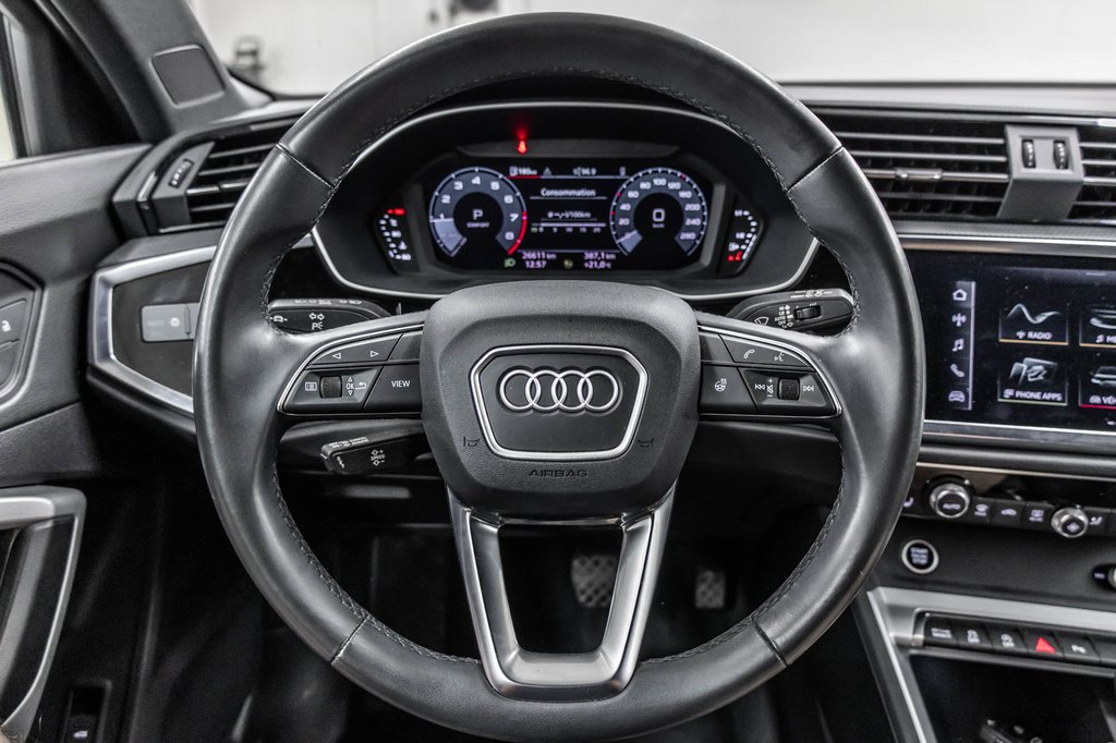 Audi Q3 Komfort 45 VORSPRUNG PANO CUIR CAMÉRA BAS KM!! 2022 à Laval, Québec - 17 - w1024h768px