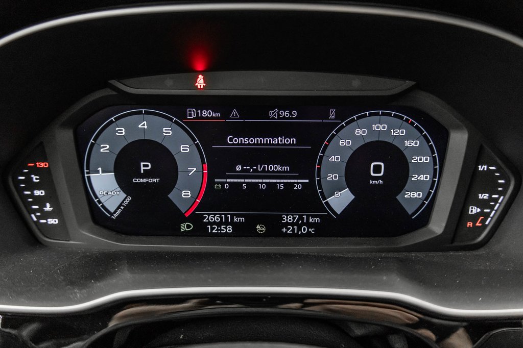 Audi Q3 Komfort 45 VORSPRUNG PANO CUIR CAMÉRA BAS KM!! 2022 à Laval, Québec - 18 - w1024h768px