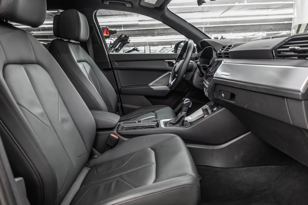 Audi Q3 Komfort 45 VORSPRUNG PANO CUIR CAMÉRA BAS KM!! 2022 à Laval, Québec - 34 - w1024h768px