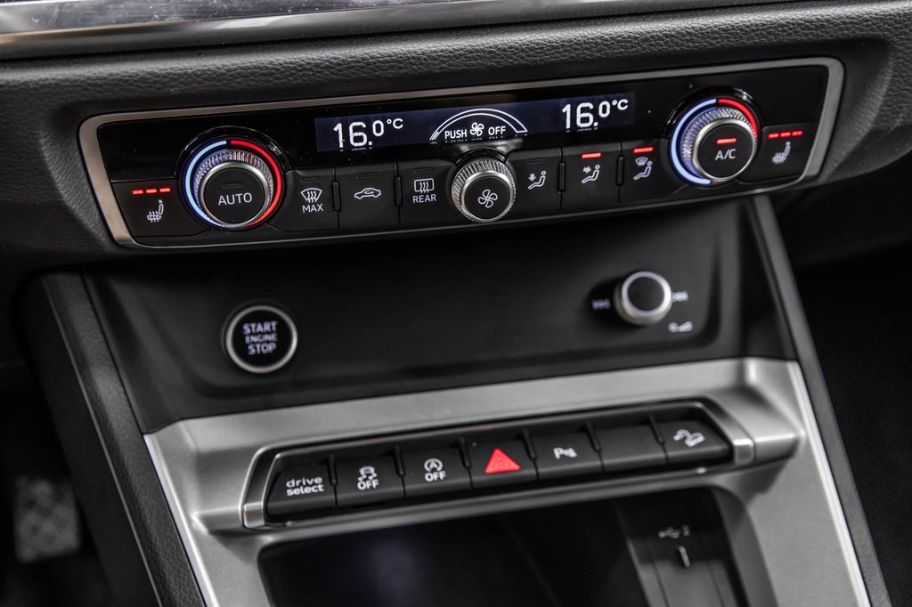 Audi Q3 Komfort 45 VORSPRUNG PANO CUIR CAMÉRA BAS KM!! 2022 à Laval, Québec - 24 - w1024h768px