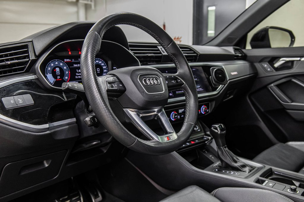 2022 Audi Q3 PROGRESSIV S-LINE BLACK OPTIC in Laval, Quebec - 16 - w1024h768px
