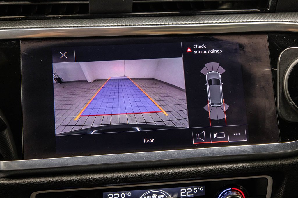 2022 Audi Q3 PROGRESSIV S-LINE BLACK OPTIC in Laval, Quebec - 27 - w1024h768px