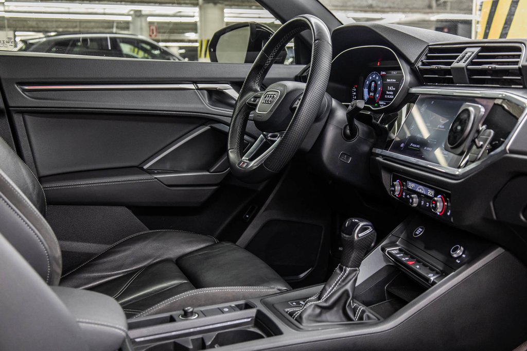 2022 Audi Q3 PROGRESSIV S-LINE BLACK OPTIC in Laval, Quebec - 33 - w1024h768px
