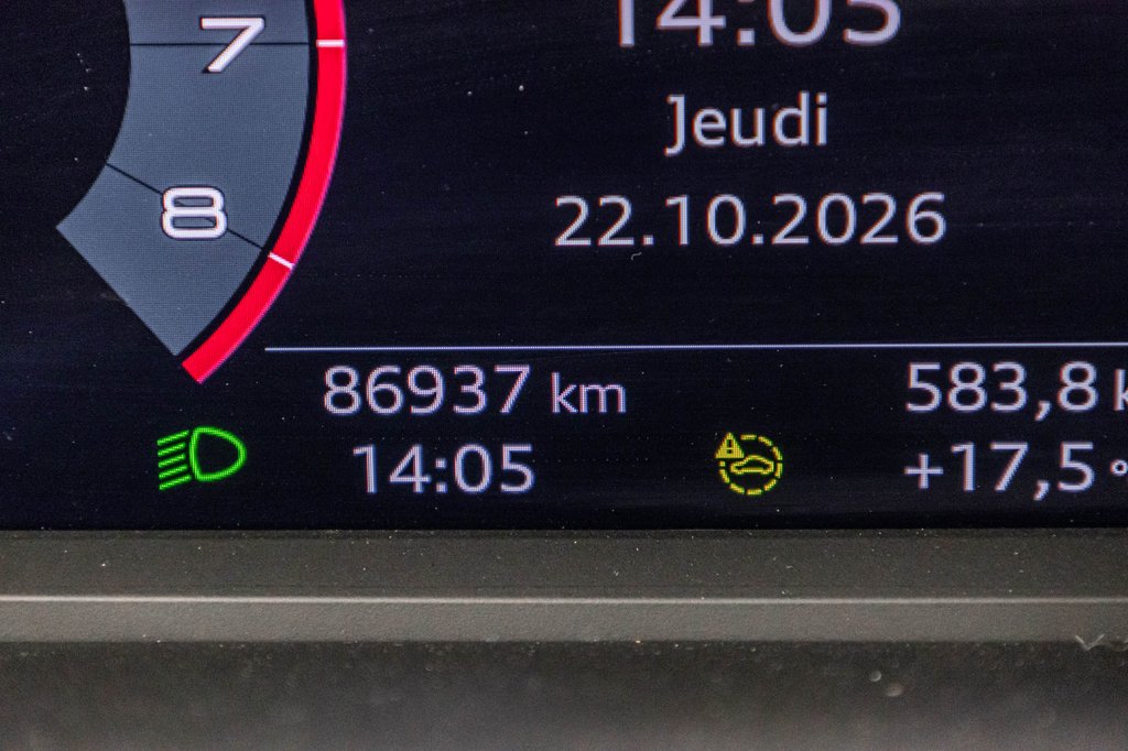 Audi Q3 PROGRESSIV S-LINE BLACK PKG 2022 à Laval, Québec - 19 - w1024h768px