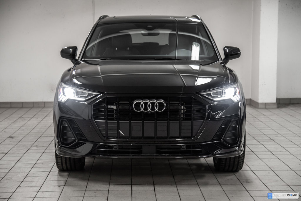 2023  Q3 TECHNIK S-LINE BLACK OPTIC in Laval, Quebec - 4 - w1024h768px